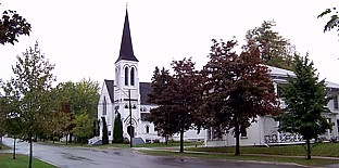 Eine der 6 Kirchen in dem kleinen Ferienort.