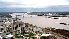 Mississippi: weit ins Land reicht der Blick auf den groen Strom vom Capitol